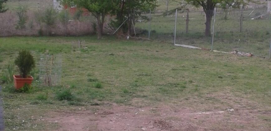 COD. 376 – HERMOSA CASA CON PILETA SOBRE COLECTORA EN VILLA PARQUE SIQUIMAN – CBA.