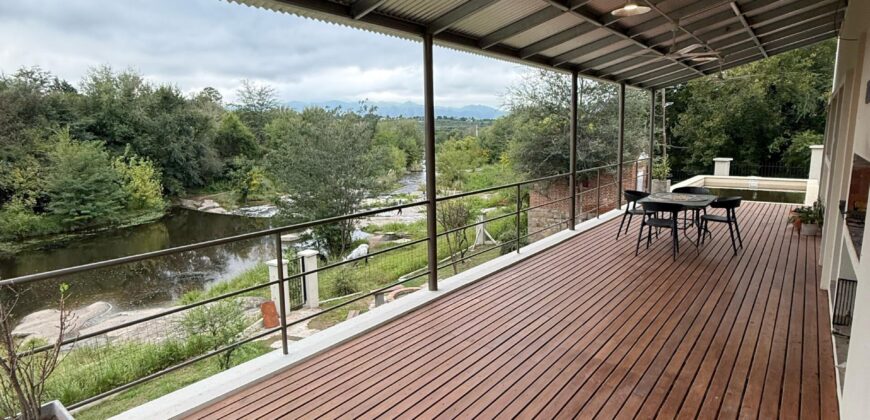 COD. 417 – HERMOSA CASA CON DOS TERRENOS EN VILLA PARQUE SIQUIMAN – CORDOBA.