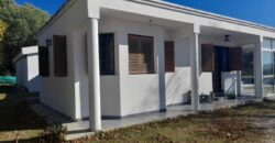 COD.334 – EN VENTA! HERMOSA CASA CON PILETA EN VILLA PARQUE SIQUIMAN – CORDOBA.