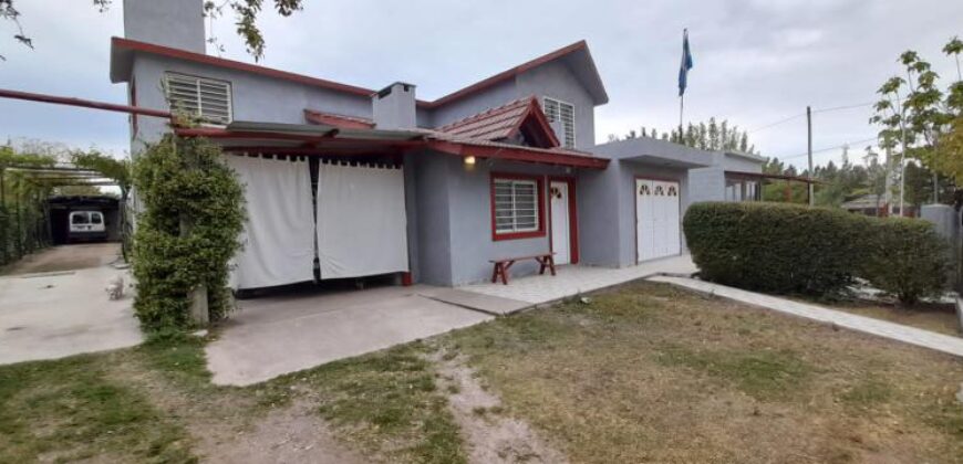 COD.360 – EN VENTA! HERMOSA CASA EN TANTI – CORDOBA.