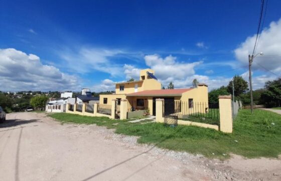 Cod 364 – EN VENTA! HERMOSA PROPIEDAD EN VILLA SANTA CRUZ DEL LAGO