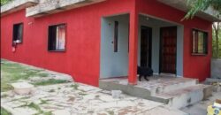 COD. 670 – TRES HERMOSAS PROPIEDADES EN UN SOLO TERRENO EN VILLA PARQUE SIQUIMAN, CBA.