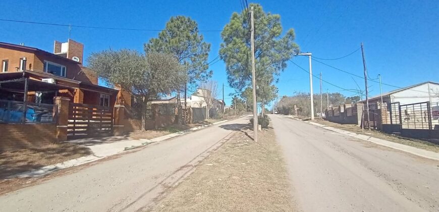 COD. 690 – HERMOSO TERRENO EN VILLA PARQUE SIQUIMAN, CORDOBA.