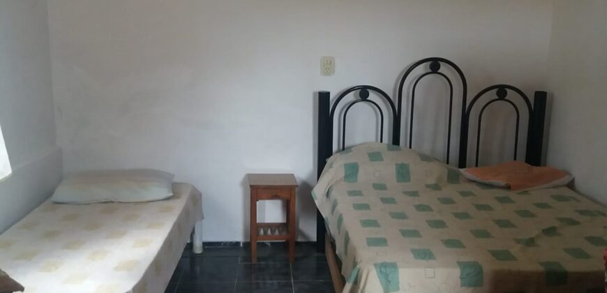 COD. 500 – HERMOSA CASA CON DPTO Y PILETA EN VILLA PARQUE SIQUIMAN – CBA.