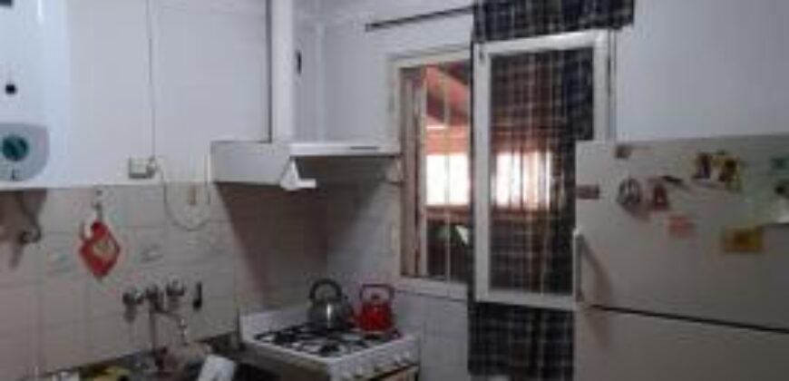 COD.340 – EN VENTA! HERMOSA CASA CON DEPARTAMENTO EN VILLA PARQUE SIQUIMAN – CORDOBA.
