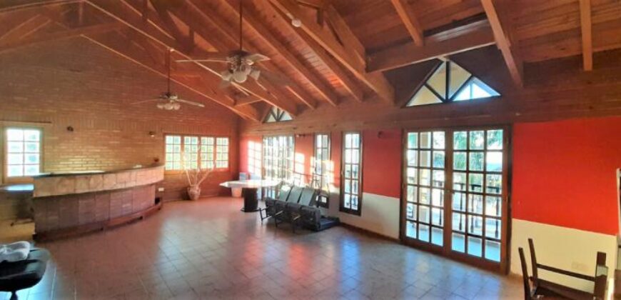 COD.198 – EN VENTA! EXCELENTE OPORTUNIDAD HOTEL DE 17 H. Y 2 DPTOS EN P.H. EN VILLA CARLOS PAZ – CORDOBA.