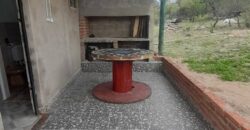 COD.337 – EN VENTA! HERMOSA CASA EN FLOR SERRANA TANTI – CORDOBA.