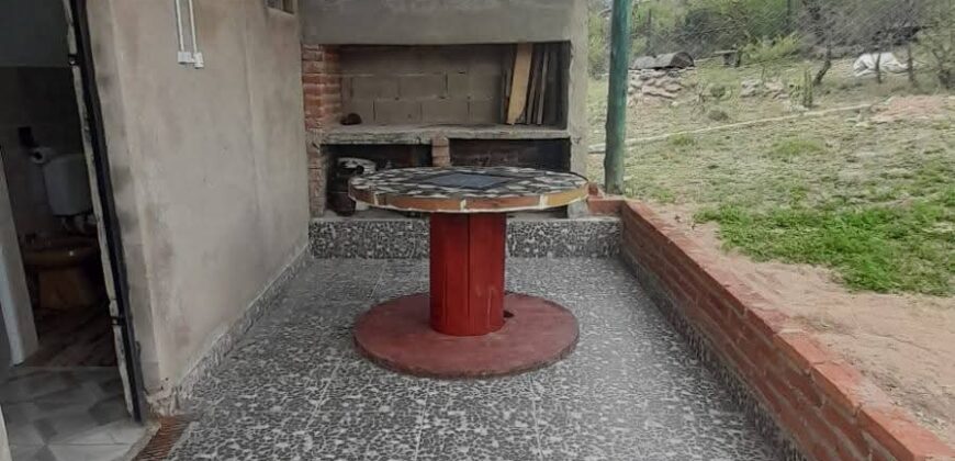 COD.337 – EN VENTA! HERMOSA CASA EN FLOR SERRANA TANTI – CORDOBA.