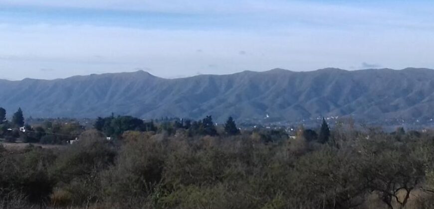 COD. 51 – EN VENTA! HERMOSO CAMPO PARA INVERSORES EN VILLA PARQUE SIQUIMAN – CORDOBA.