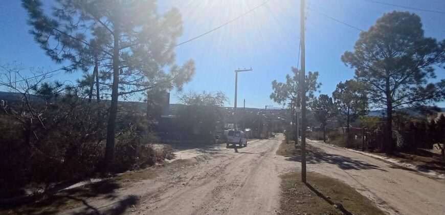 COD. 660 – HERMOSO TERRENO ESQUINA EN VILLA PARQUE SIQUIMAN, CORDOBA.