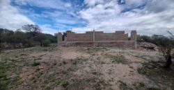 COD.337 – EN VENTA! HERMOSA CASA EN FLOR SERRANA TANTI – CORDOBA.