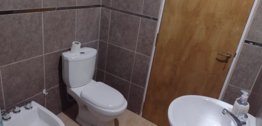 COD. 610 – En Venta! Local Comercial, Departamento, Dos Cabañas con Pileta, sobre ruta Nacional 38, Villa Parque Siquiman, Cba.
