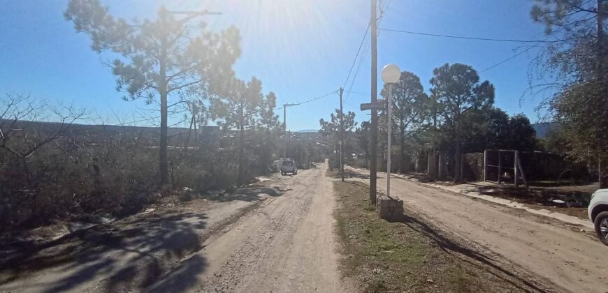 COD. 690 – HERMOSO TERRENO EN VILLA PARQUE SIQUIMAN, CORDOBA.