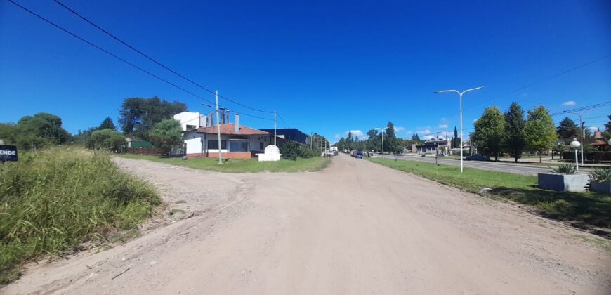 COD. 550 – EN VENTA! HERMOSO TERRENO SOBRE COLETORA DE RUTA NACIONAL 38, ZONA COMERCIAL, VILLA PARQUE SIQUIMAN, CORDOBA.