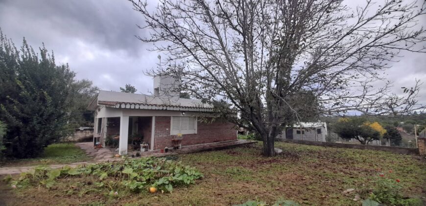 COD. 530 – EN VENTA! DOS CASAS EN UN TERRENO DE 789 M2. EN VILLA PARQUE SIQUIMAN – CORDOBA.