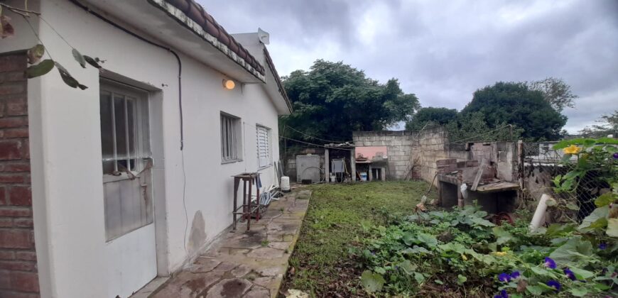 COD. 530 – EN VENTA! DOS CASAS EN UN TERRENO DE 789 M2. EN VILLA PARQUE SIQUIMAN – CORDOBA.