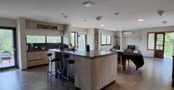 COD. 417 – HERMOSA CASA CON DOS TERRENOS EN VILLA PARQUE SIQUIMAN – CORDOBA.