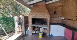 COD. 630 – EN VENTA! HERMOSA CASA CON PILETA, CANCHA DE FUTBOL, VOLEY, EN 4 TERRENOS EN VILLA PARQUE SIQUIMAN – CORDOBA. COD. 630 – EN VENTA! HERMOSA CASA CON PILETA, CANCHA DE FUTBOL, VOLEY, EN 4 TERRENOS EN VILLA PARQUE SIQUIMAN – CORDOBA.