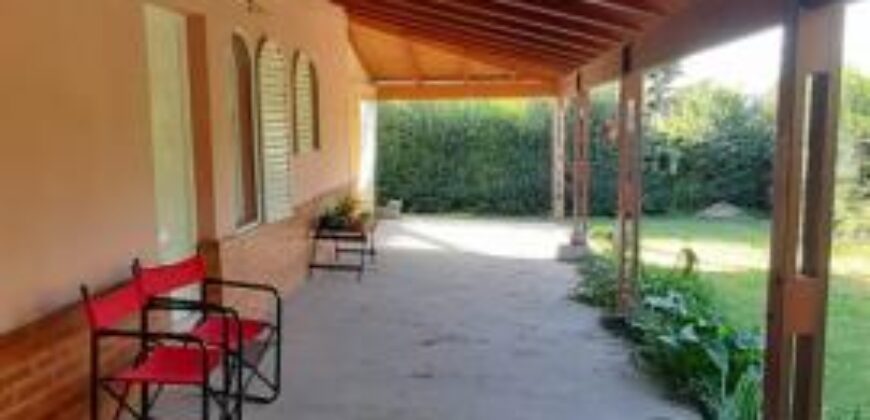 COD.340 – EN VENTA! HERMOSA CASA CON DEPARTAMENTO EN VILLA PARQUE SIQUIMAN – CORDOBA.