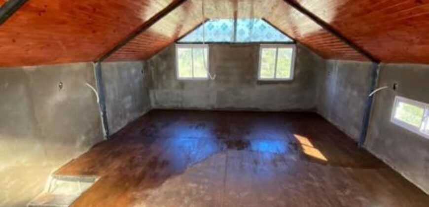 COD.337 – EN VENTA! HERMOSA CASA EN FLOR SERRANA TANTI – CORDOBA.
