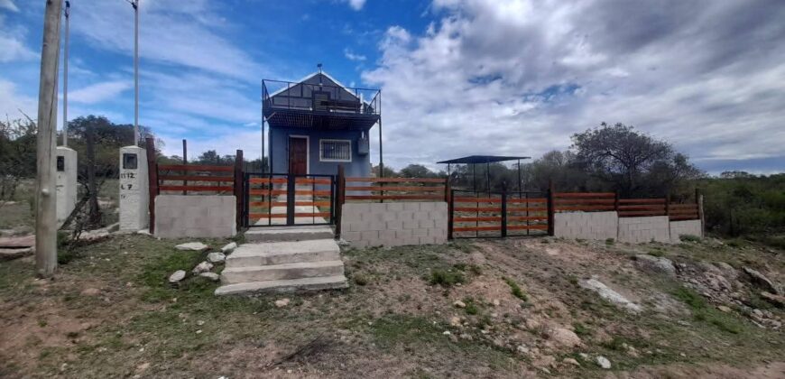 COD.337 – EN VENTA! HERMOSA CASA EN FLOR SERRANA TANTI – CORDOBA.