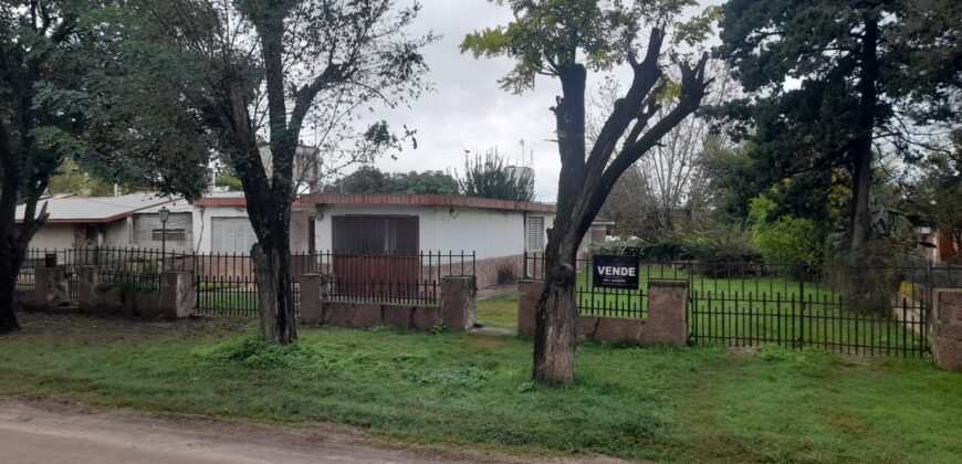 COD. 530 – EN VENTA! DOS CASAS EN UN TERRENO DE 789 M2. EN VILLA PARQUE SIQUIMAN – CORDOBA.