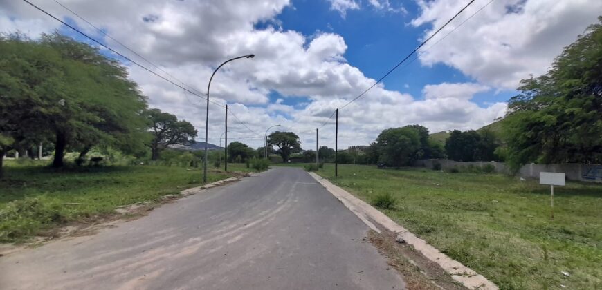 COD. 470 – EN VENTA! HERMOSO TERRENO DE 490 M2, CENTRO DE LA CALERA, CBA