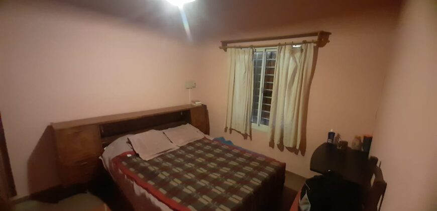COD. 630 – EN VENTA! HERMOSA CASA CON PILETA, CANCHA DE FUTBOL, VOLEY, EN 4 TERRENOS EN VILLA PARQUE SIQUIMAN – CORDOBA.