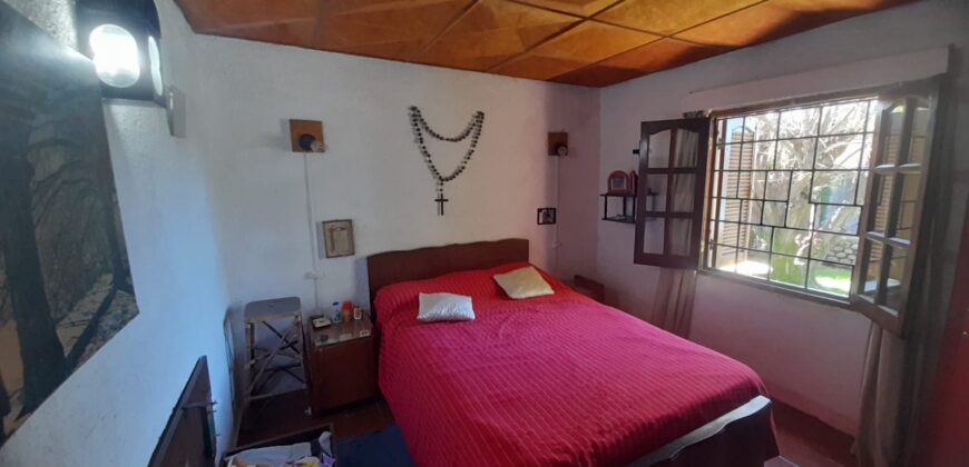 COD. 620 – EN VENTA! HERMOSO CHALET CON PILETA EN VILLA PARQUE SIQUIMAN – CBA.