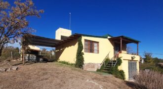 COD. 421 – EN VENTA! HERMOSA CASA CON DOS TERRENOS EN VILLA PARQUE SIQUIMAN – CORDOBA.