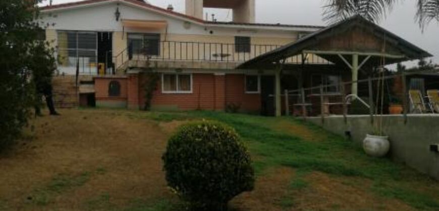 COD.286 – EN VENTA! HERMOSA CASA CON PILETA EN TANTI – CORDOBA.