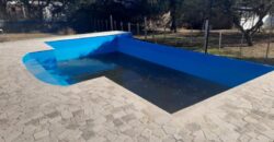 COD.334 – EN VENTA! HERMOSA CASA CON PILETA EN VILLA PARQUE SIQUIMAN – CORDOBA.