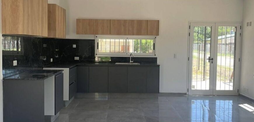 COD. 501 – HERMOSA CASA A ESTRENAR EN TALAR DE MENDIOLAZA – CBA.