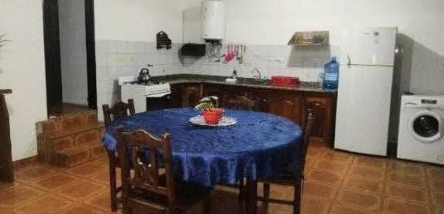 COD. 670 – TRES HERMOSAS PROPIEDADES EN UN SOLO TERRENO EN VILLA PARQUE SIQUIMAN, CBA.