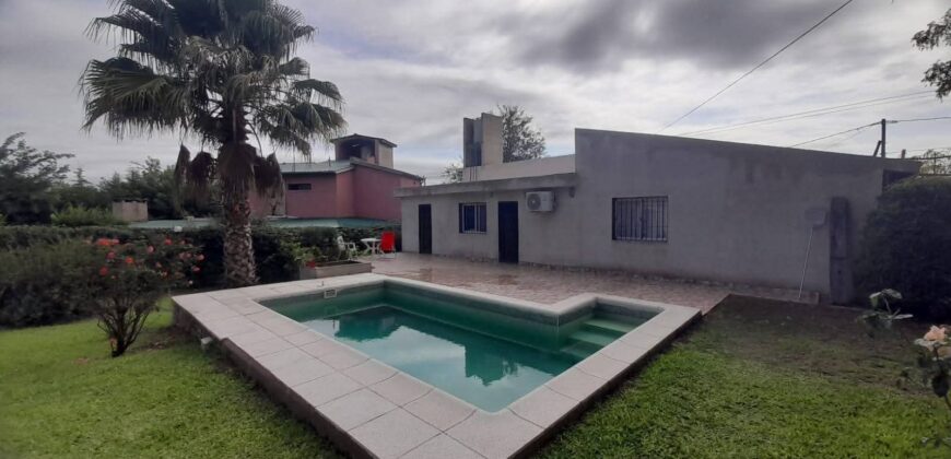 COD. 680 – Hermosa Casa con pileta y Departamento de 49 m2., Villa Parque Siquiman, Cba.