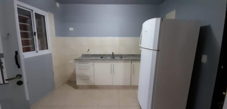 COD.360 – EN VENTA! HERMOSA CASA EN TANTI – CORDOBA.