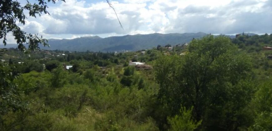 COD.38 – EN VENTA! HERMOSO TERRENO DE 3.795 M2. EN VILLA PARQUE SIQUIMAN – CORDOBA.