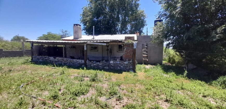 COD. 560 – EN VENTA! HERMOSO TERRENO DE 1.000 M2. CON MEJORAS EN VILLA PARQUE SIQUIMAN