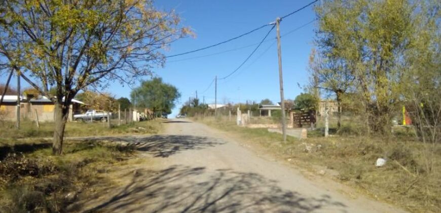 COD. 561. – EN VENTA! HERMOSO TERRENO DE 800 M2.  A 50 METROS DE RUTA 38, EN VILLA PARQUE SIQUIMAN – CBA.
