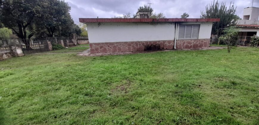 COD. 530 – EN VENTA! DOS CASAS EN UN TERRENO DE 789 M2. EN VILLA PARQUE SIQUIMAN – CORDOBA.