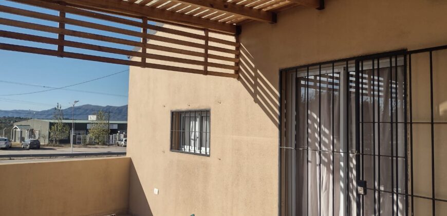 COD. 610 – En Venta! Local Comercial, Departamento, Dos Cabañas con Pileta, sobre ruta Nacional 38, Villa Parque Siquiman, Cba.