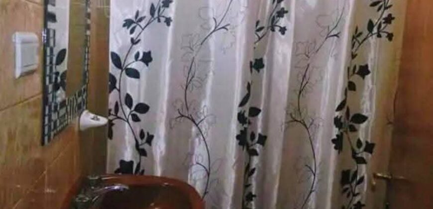 COD. 670 – TRES HERMOSAS PROPIEDADES EN UN SOLO TERRENO EN VILLA PARQUE SIQUIMAN, CBA.