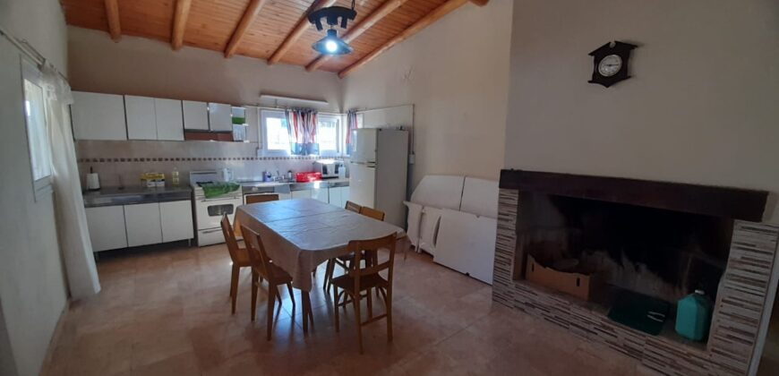 COD. 407 – HERMOSA CASA CON PILETA EN P.H. A 30 M. DE RUTA 38, VILLA PARQUE SIQUIMAN, CORDOBA.
