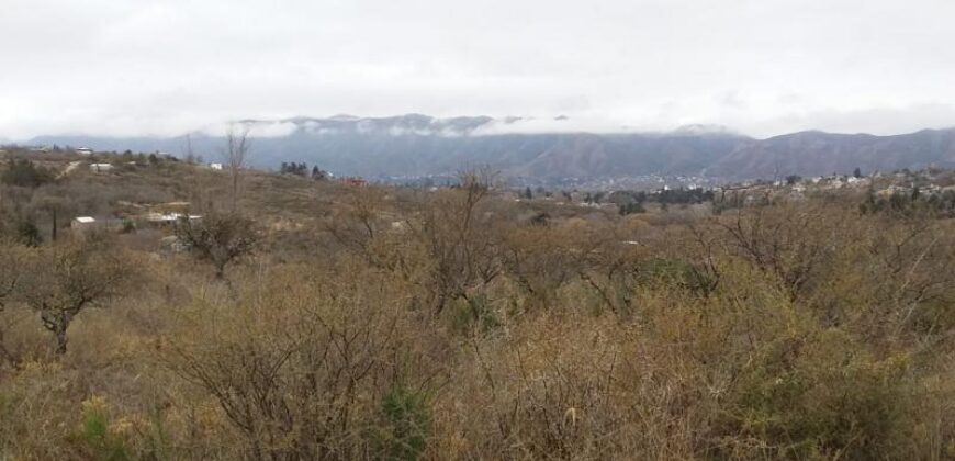 COD.110 – EN VENTA! HERMOSO TERRENO DE 1.472 M2. EN VILLA PARQUE SIQUIMAN – CORDOBA.