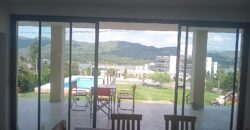 COD. 502 – HERMOSA CASA CON PILETA , CON IMPONENTE VISTA A LAS SIERRAS Y LAGO, EN VILLA PARQUE SIQUIMAN – CBA. COD. 502 – HERMOSA CASA CON PILETA , CON IMPONENTE VISTA A LAS SIERRAS Y LAGO, EN VILLA PARQUE SIQUIMAN – CBA.