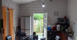 COD.321 – EN VENTA! HERMOSA CASA CON PILETA EN VILLA PARQUE SIQUIMAN – CORDOBA.