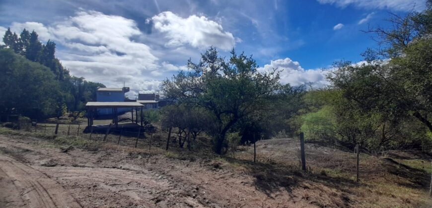 COD. 590 – EN VENTA! HERMOSO TERRENO CON MEJORA EN VILLA PARQUE SIQUIMAN – CBA.