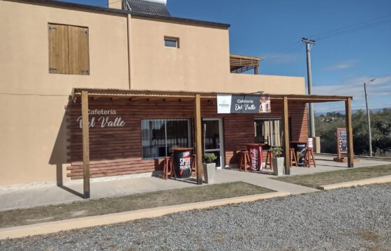 COD. 610 – En Venta! Local Comercial, Departamento, Dos Cabañas con Pileta, sobre ruta Nacional 38, Villa Parque Siquiman, Cba. COD. 610 – En Venta! Local Comercial, Departamento, Dos Cabañas con Pileta, sobre ruta Nacional 38, Villa Parque Siquiman, Cba.