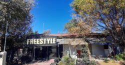 COD. 419  EN VENTA! TRES LOCALES COMERCIALES GRANDES SOBRE RUTA NACIONAL 38 EN VILLA PARQUE SIQUIMAN – CORDOBA.