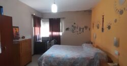 COD. 376 – HERMOSA CASA CON PILETA SOBRE COLECTORA EN VILLA PARQUE SIQUIMAN – CBA.